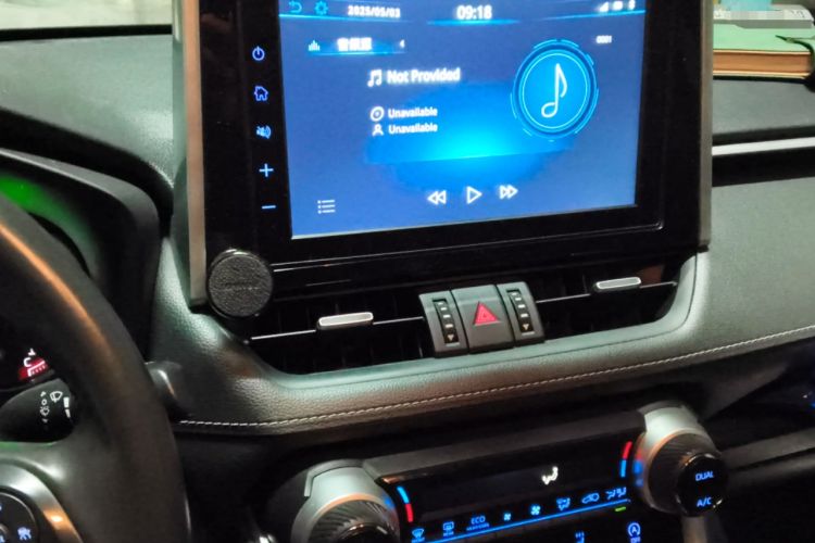 Used Toyota RAV4 2020 2.0L CVT Two-Wheel Drive Prestige Edition Audio And AC Panel