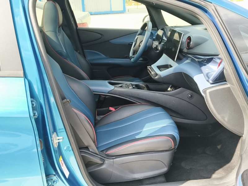 Used BYD Dolphin 2021 405 km Fashion Edition — 24