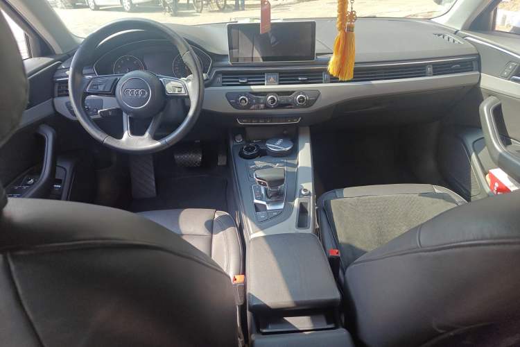 Used Audi A4L 2017 Plus 40 TFSI Ambition Model

