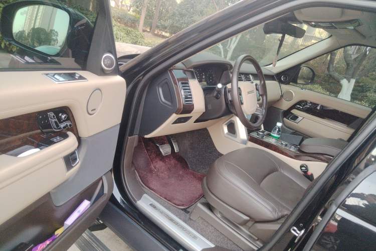 Used Land Rover Range Rover 2021 3.0 L6 Century Extended Classic Edition