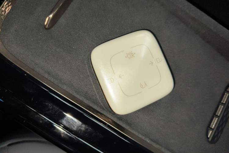 Used Zeekr MIX 2025 Intelligent Driving Version
