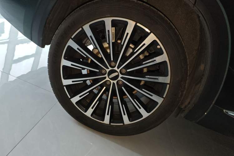 Used Geely Auto Monjaro L 2025 Dongfang Yao 2.0TD Automatic All-Wheel-Drive Wangyue Edition