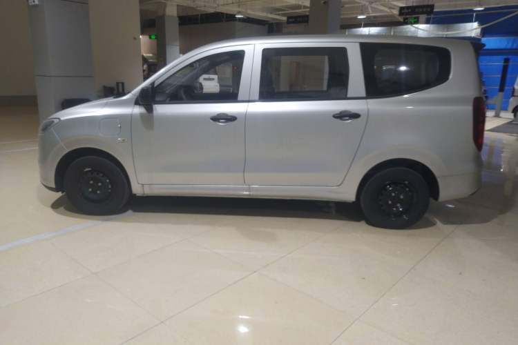 Used Wuling Hongguang New Energy 2024 All-Electric Model 300KM Standard Version