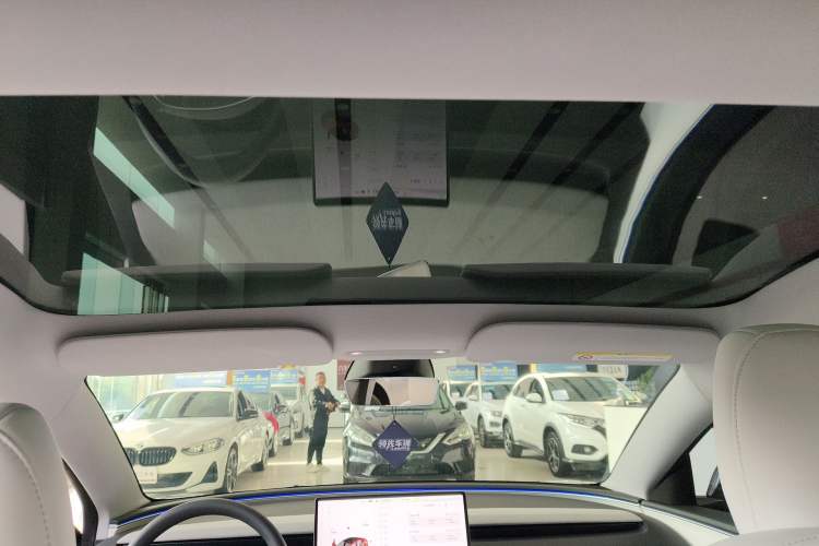 Used Tesla Model 3 2023 Long-Range All-Wheel-Drive Version