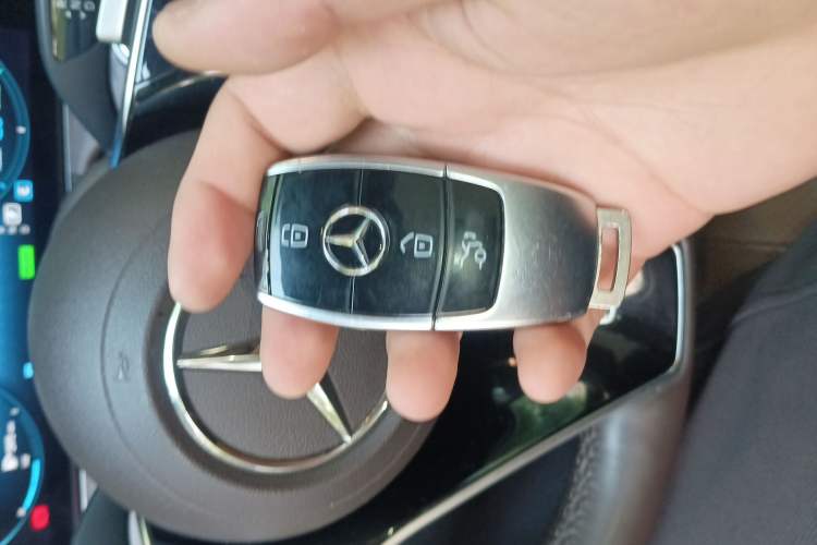 Used Mercedes-Benz E-Class 2021 E 260 L
