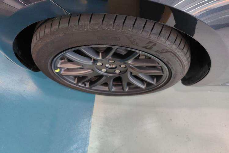 Used Tesla Model 3 2025 Rear-Wheel-Drive Version