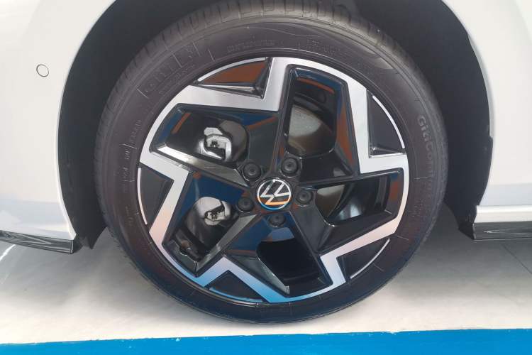 Used Volkswagen Golf 2025 300TSI R-Line