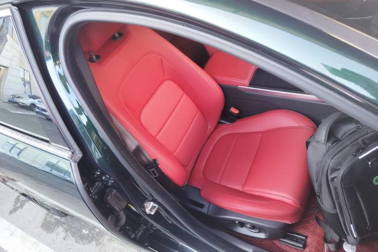 Used Jaguar XEL 2022 2.0T 250 PS R-DYNAMIC S Advanced Sport Edition Right Front Seat