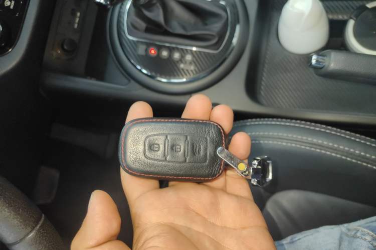 Used Kia Sportage R 2012 2.0L Automatic Two-Wheel Drive NAVI Vehicle Key