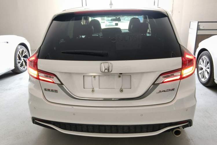 Used Honda Jade 2017 1.8L automatic Comfort version 5 seats