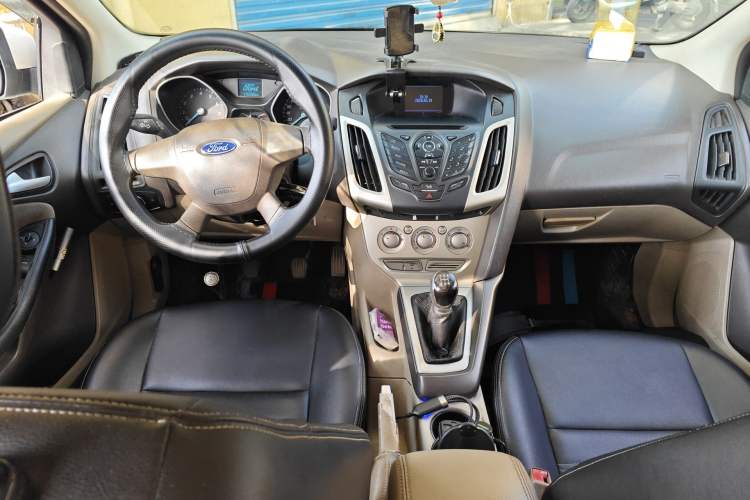 Used Ford Focus 2012 Sedan 1.6L Manual Comfort Model
