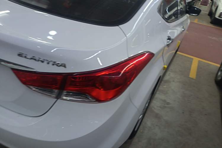 Used Hyundai Elantra (5th Generation / Langdong) 2012 1.6L Automatic Fashion Edition