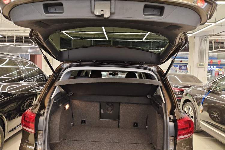 Used Volkswagen Tiguan 2015 1.8TSI Automatic Two-Wheel Drive Luxury Model