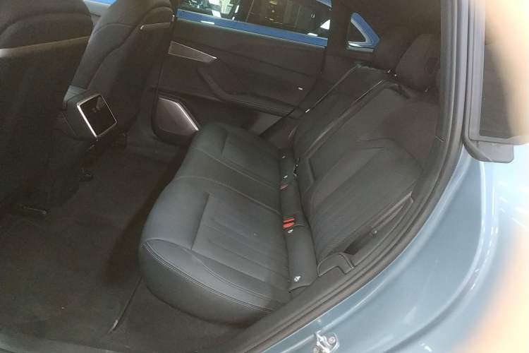 Used ONVO L60 2024 60 kWh Rear-Drive Version
