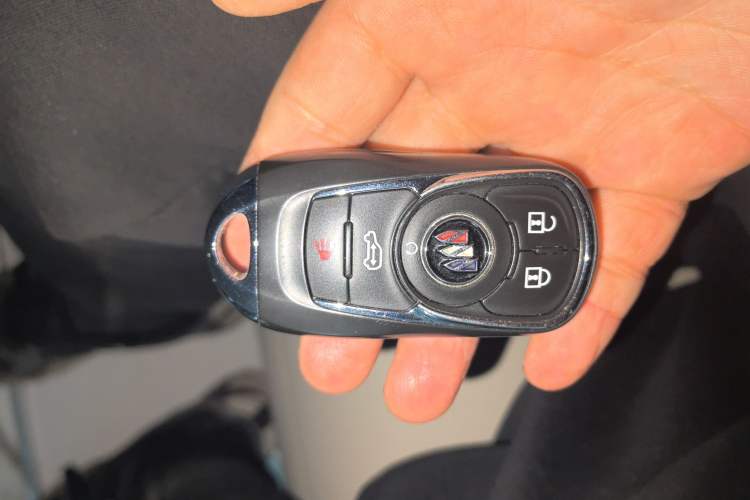 Used Buick GL8 2020 Land Business Class 652T Luxury Model
