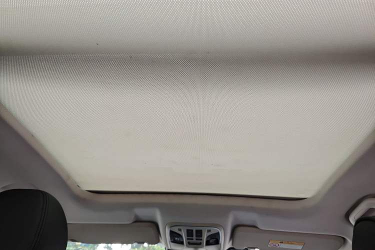 Used Haval H6 2017 Red-Label 1.5T Automatic Two-Wheel Drive Smart Edition Headliner