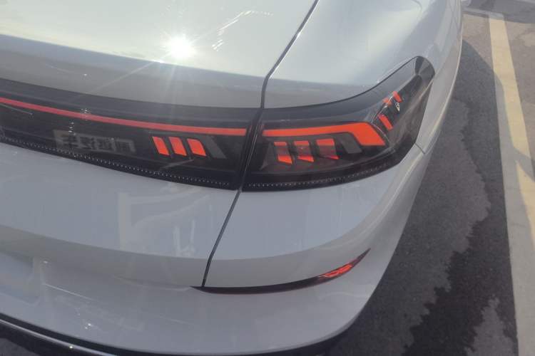 Used Volkswagen Lamando 2025 Lavida L 280TSI DSG Cool & Spicy Edition