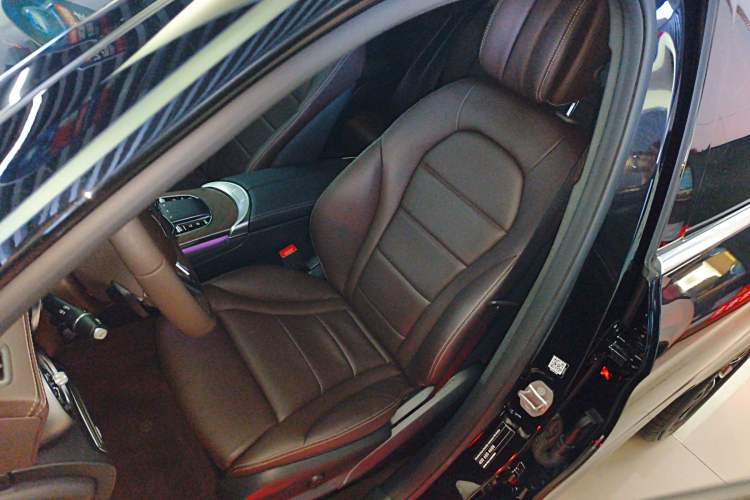 Used Mercedes-Benz GLC 2022 Second Facelift GLC 260 L 4MATIC Luxury Edition Left Front Seat