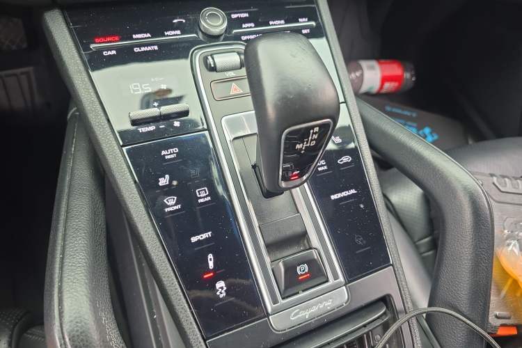 Used Porsche Cayenne 2018 Cayenne 3.0T Gear Lever