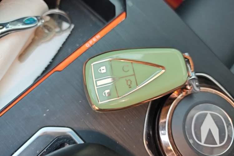 Used CHANGAN UNI-K iDD 2022 Blue Whale iDD 130km 1.5T Excellence Model