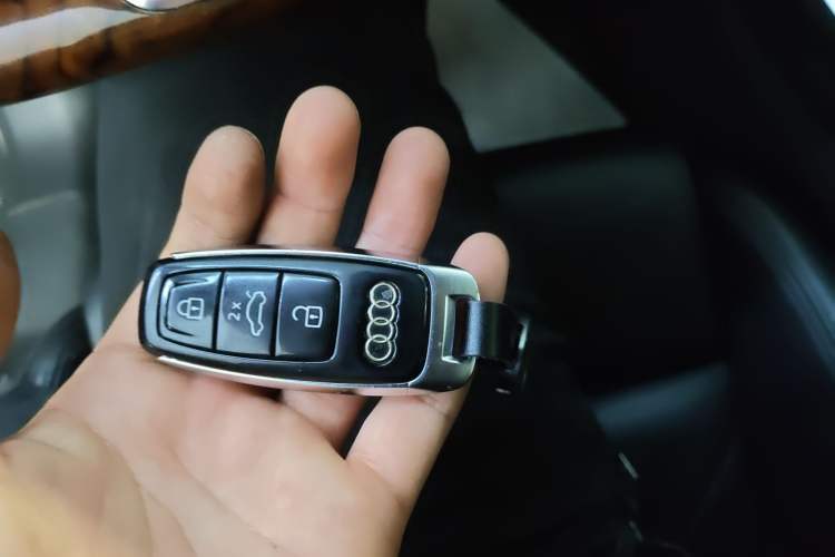 Used Audi e-tron 2019 55 quattro Technology Edition
