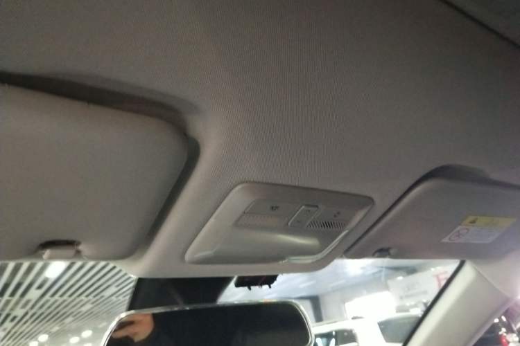 Used Wuling Asta 2022 2.0L DHT Electric-Speed Version Headliner
