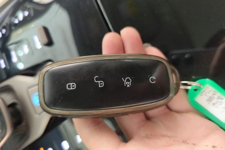 Used Denza D9 2022 DM-i 970 Four-Wheel Drive Flagship Model
