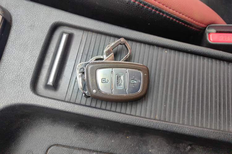 Used Hyundai Elantra (5th Generation / Langdong) 2016 1.6L Automatic Prestige Model
