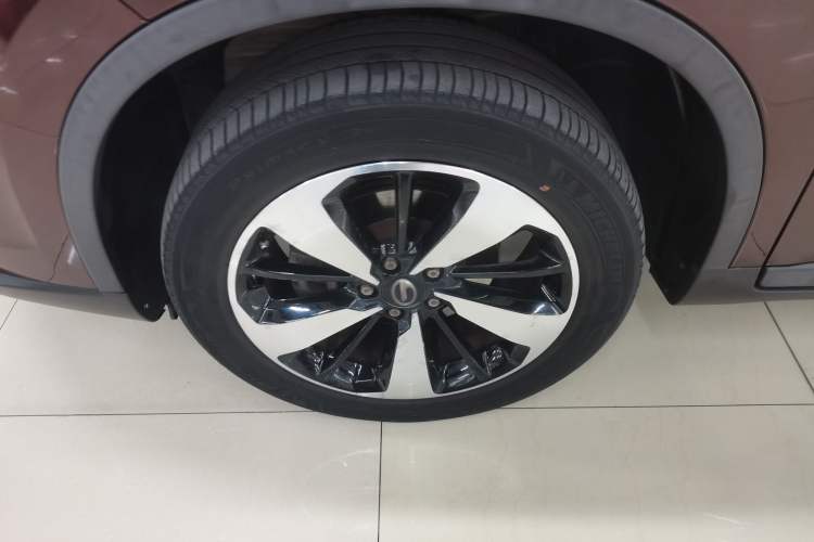 Used GAC Trumpchi GS4 2019 270T Automatic Two-Wheel Drive Luxury Smart Connectivity Model Left Front Wheel Hub