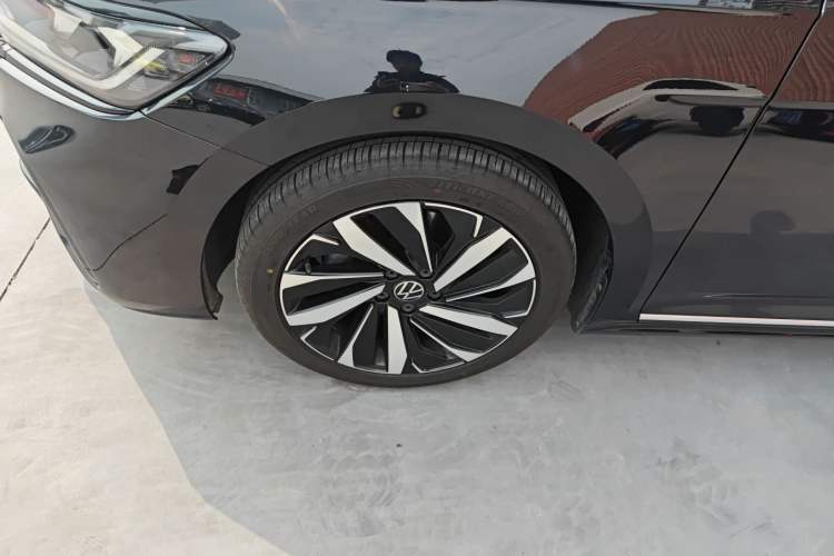 Used Volkswagen Passat 2022 330TSI Starry Elite Edition Custom Version Left Front Wheel Hub