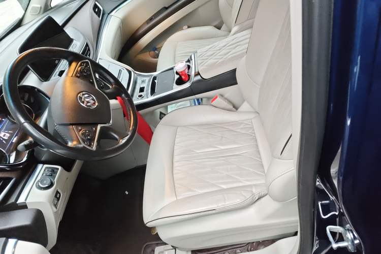 Used Buick GL8 2023 Land Executive Class 652T Luxury Model
