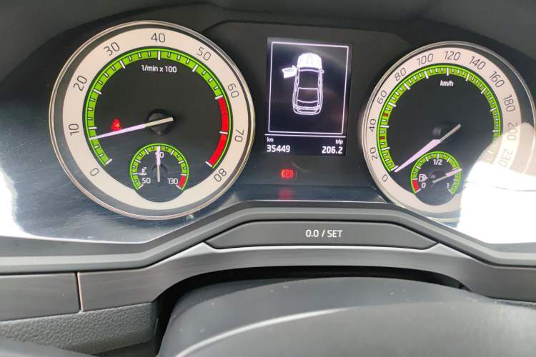 Used Skoda Superb 2018 TSI280 DSG Comfort Edition China V Standard Odometer Close Up