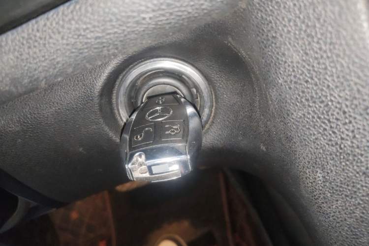 Used Mercedes-Benz R-Class 2017 R 320 4MATIC Business Edition Prestige Model