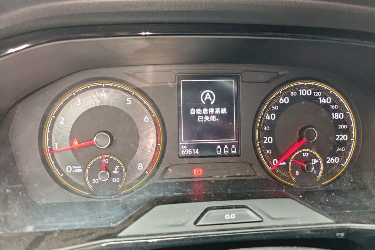 Used Volkswagen Lavida 2019 1.5L Automatic Comfort Edition China VI Standard Instrument Cluster