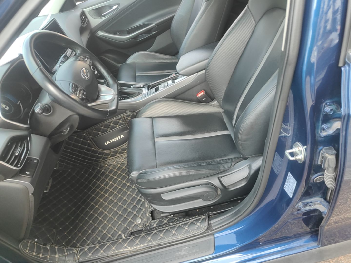 Interior delantero