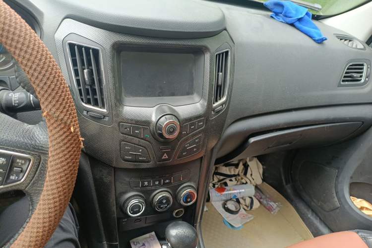 Used Haima S7 2013 2.0L Automatic ZhiShang Version Audio And AC Panel