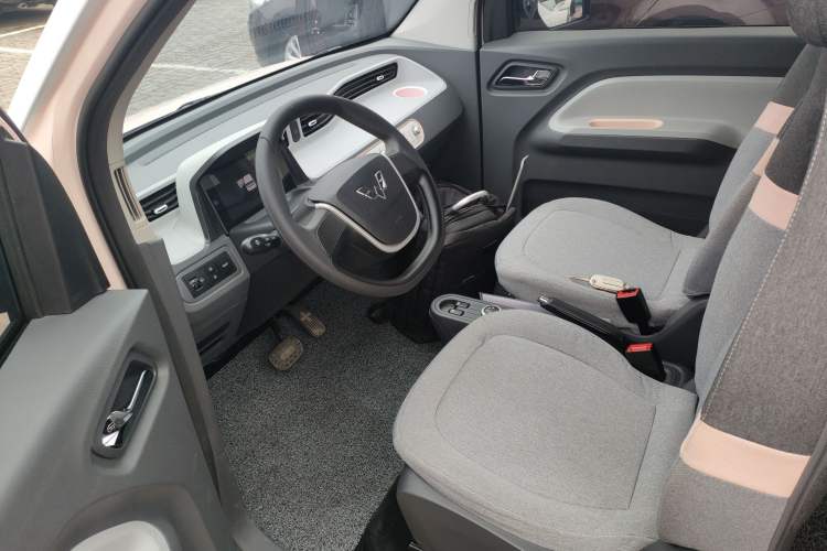 Used Wuling Hongguang MINIEV 2022 Macaron Premium Model – Lithium Iron Phosphate
