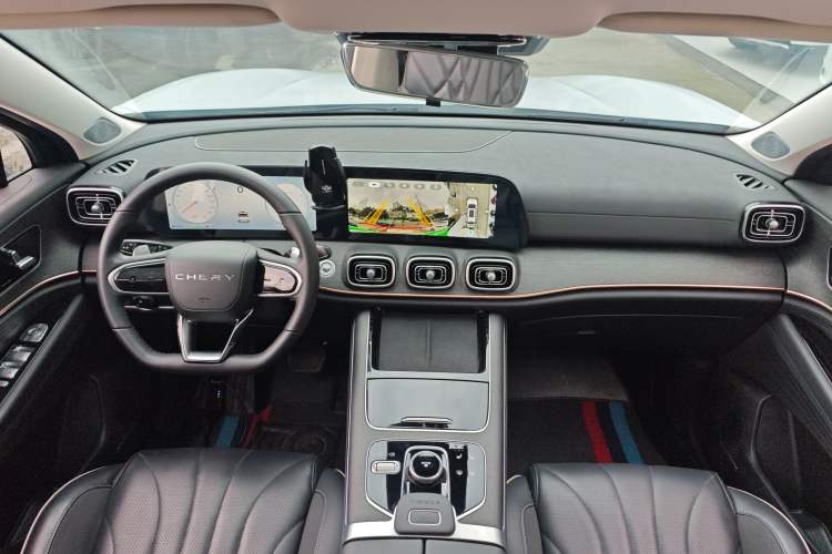 Used Chery Tiggo 9 2023 2.0T Dual-Clutch Two-Wheel Drive Leading Edition 5 Seats