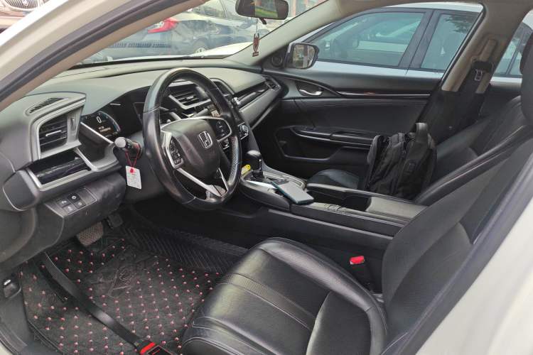 Used Honda Civic 2016 220TURBO CVT Prestige Edition Left Front Seat
