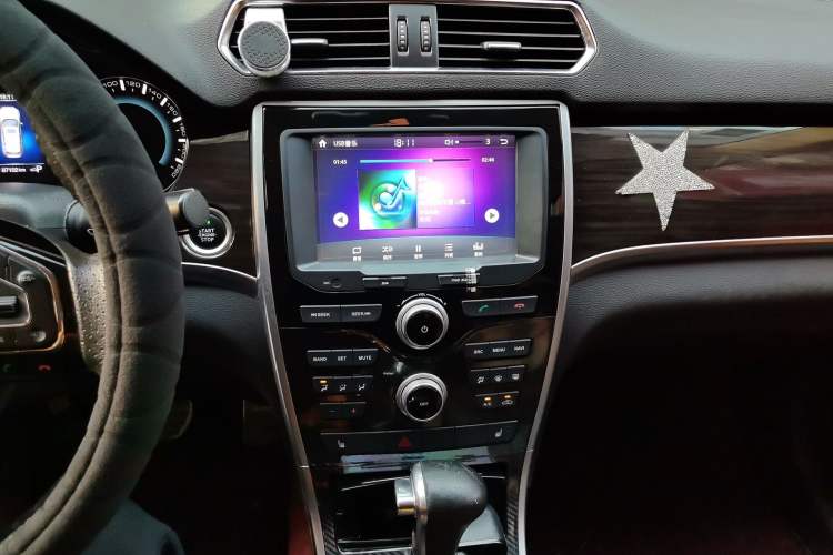 Used Haval H2 2016 Red Label 1.5T Automatic Two-Wheel Drive Elite Model
