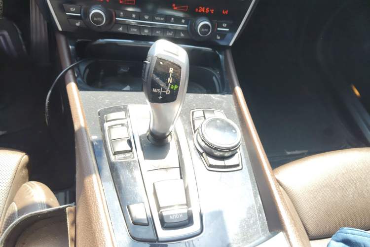 Used BMW 5 Series GT 2014 528i Luxury Edition
