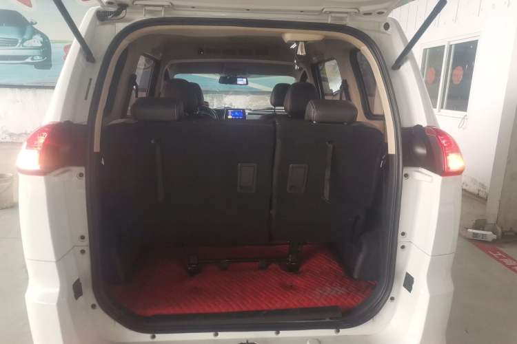 Used Dongfeng Fengon 330 2019 1.5L 330S Manual Comfort Version China VI Standard
