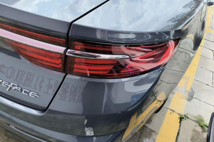 Used Geely Auto Preface 2021 Revised Version 2.0TD Luxury Edition Right Rear Taillight