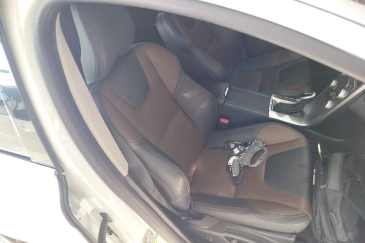 Used Volvo XC60 2017 T5 AWD Smart Upgrade Edition