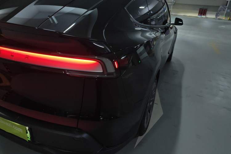 Used Tesla Model Y L 2025 Model Long-Range All-Wheel-Drive Version