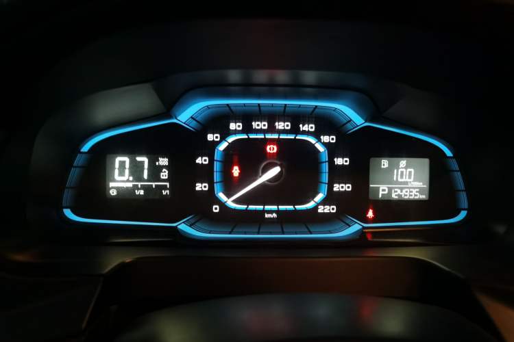 Used Roewe 360 2016 1.5L Automatic Smart Screen Version Instrument Cluster