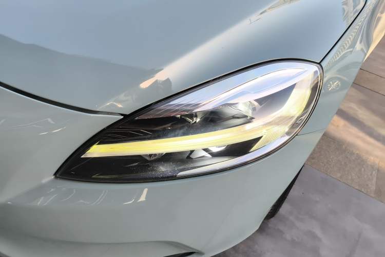 Used Volvo V40 2017 T3 Zhiyi Edition