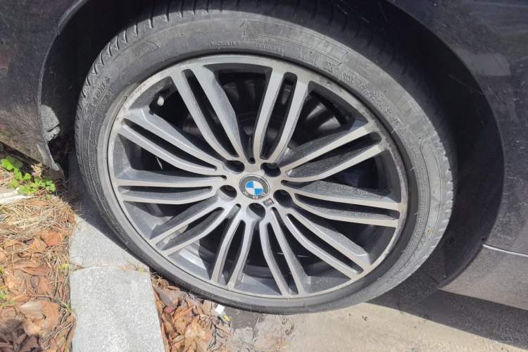 Used BMW 5 Series 2019 530i M Sport Package Right Rear Wheel Hub