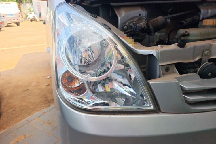 Used Wuling Rongguang S 2023 1.5L Base Version 5/7 Seats Right Front Headlight