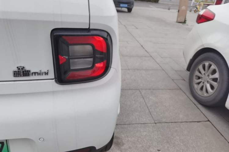 Used Geely Galaxy Panda 2025 210 km – Yuanqi Bear Right Rear Taillight